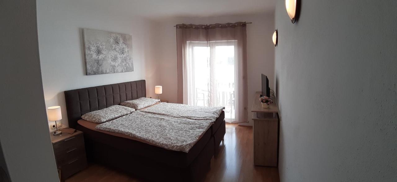 Apartmani Matusan Barbat na Rabu Екстер'єр фото