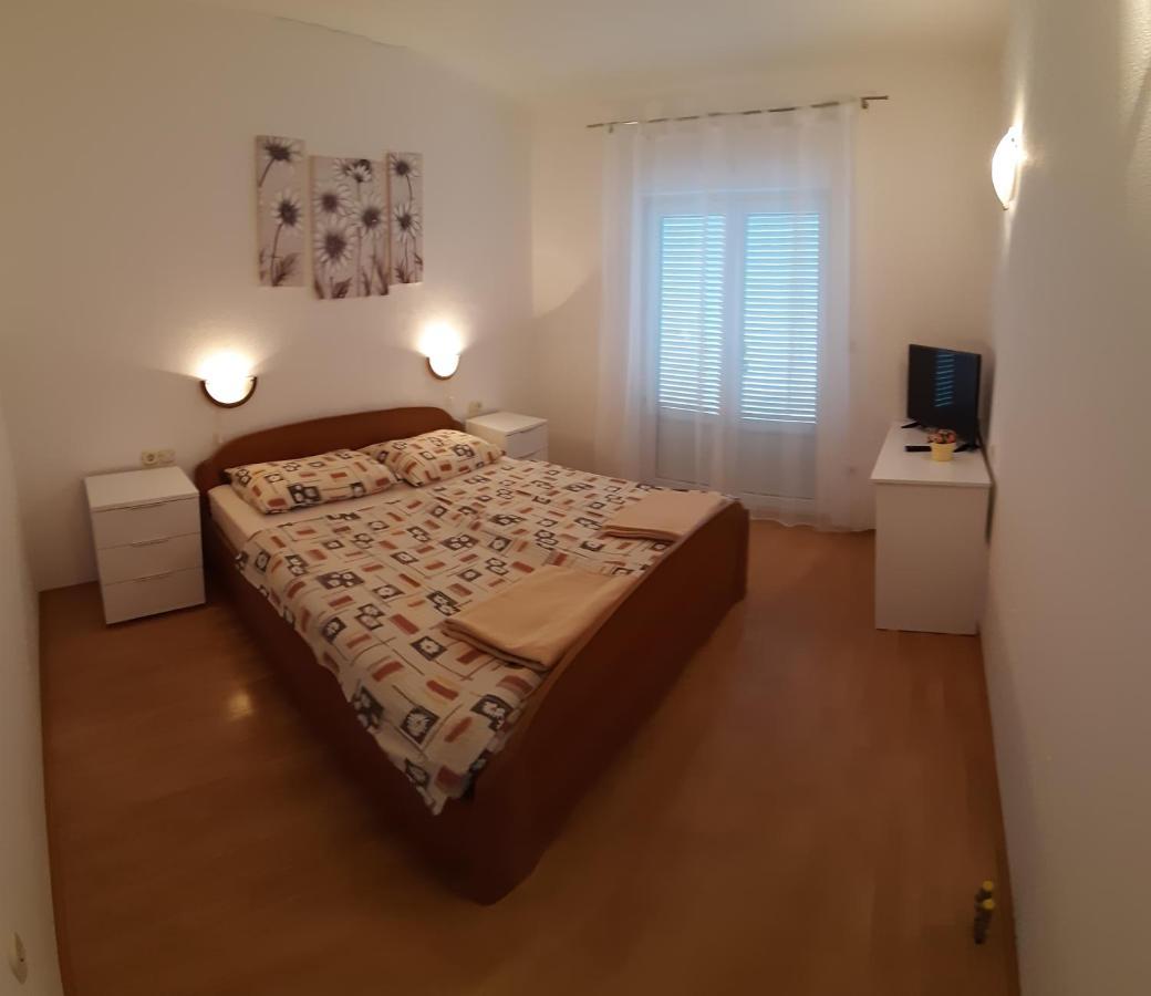 Apartmani Matusan Barbat na Rabu Екстер'єр фото